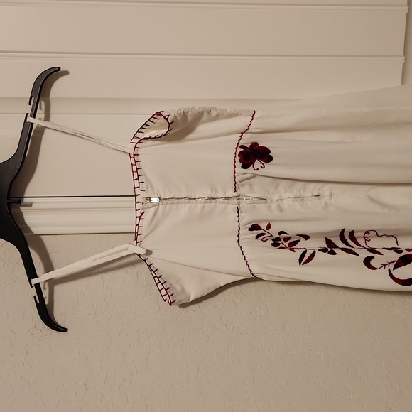 Maxi dress hand embroidered - Picture 4 of 7